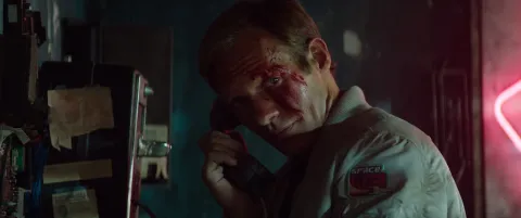 Кадр из фильма Последний день Земли