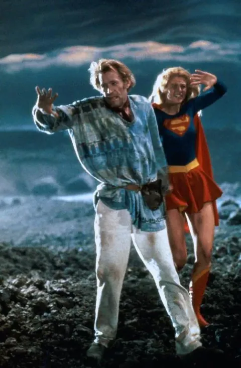 Кадр из фильма Супергёрл