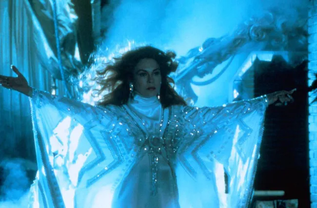 Кадр из фильма Супергёрл