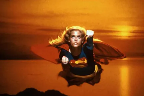 Кадр из фильма Супергёрл