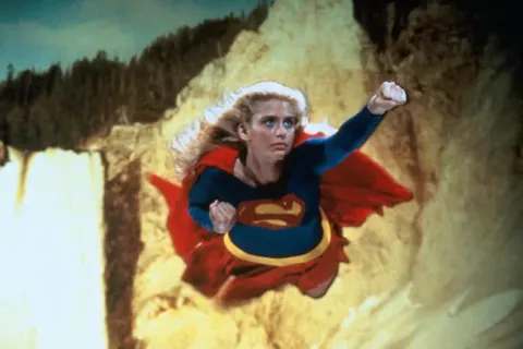 Кадр из фильма Супергёрл