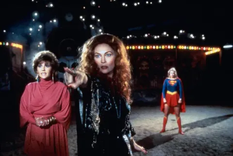 Кадр из фильма Супергёрл