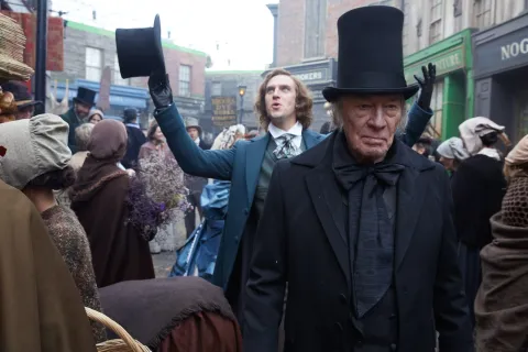 Кадр из фильма Необыкновенная история на Рождество