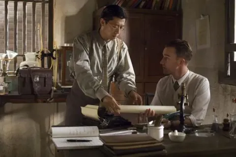 Кадр из фильма Разрисованная вуаль