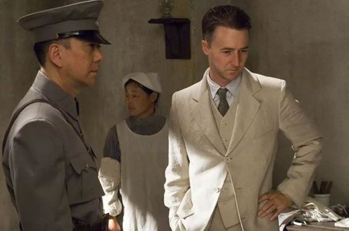 Кадр из фильма Разрисованная вуаль