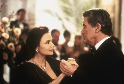 Кадр из фильма Пари Матч