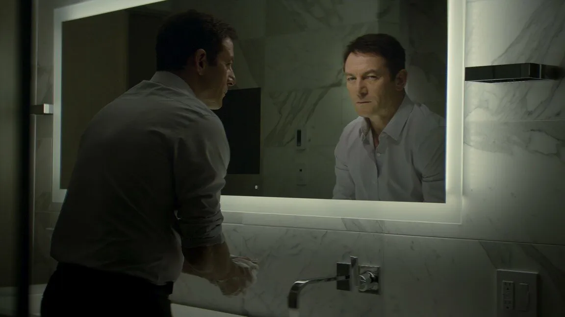 Кадр из фильма Тёмное зеркало