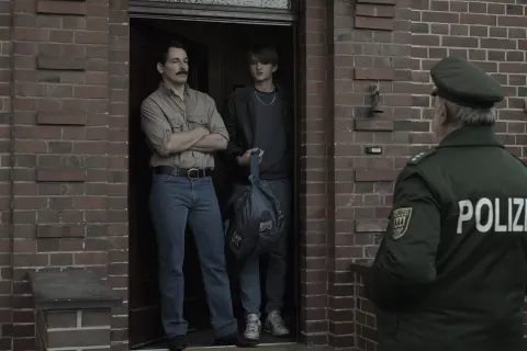 Кадр из фильма Тьма