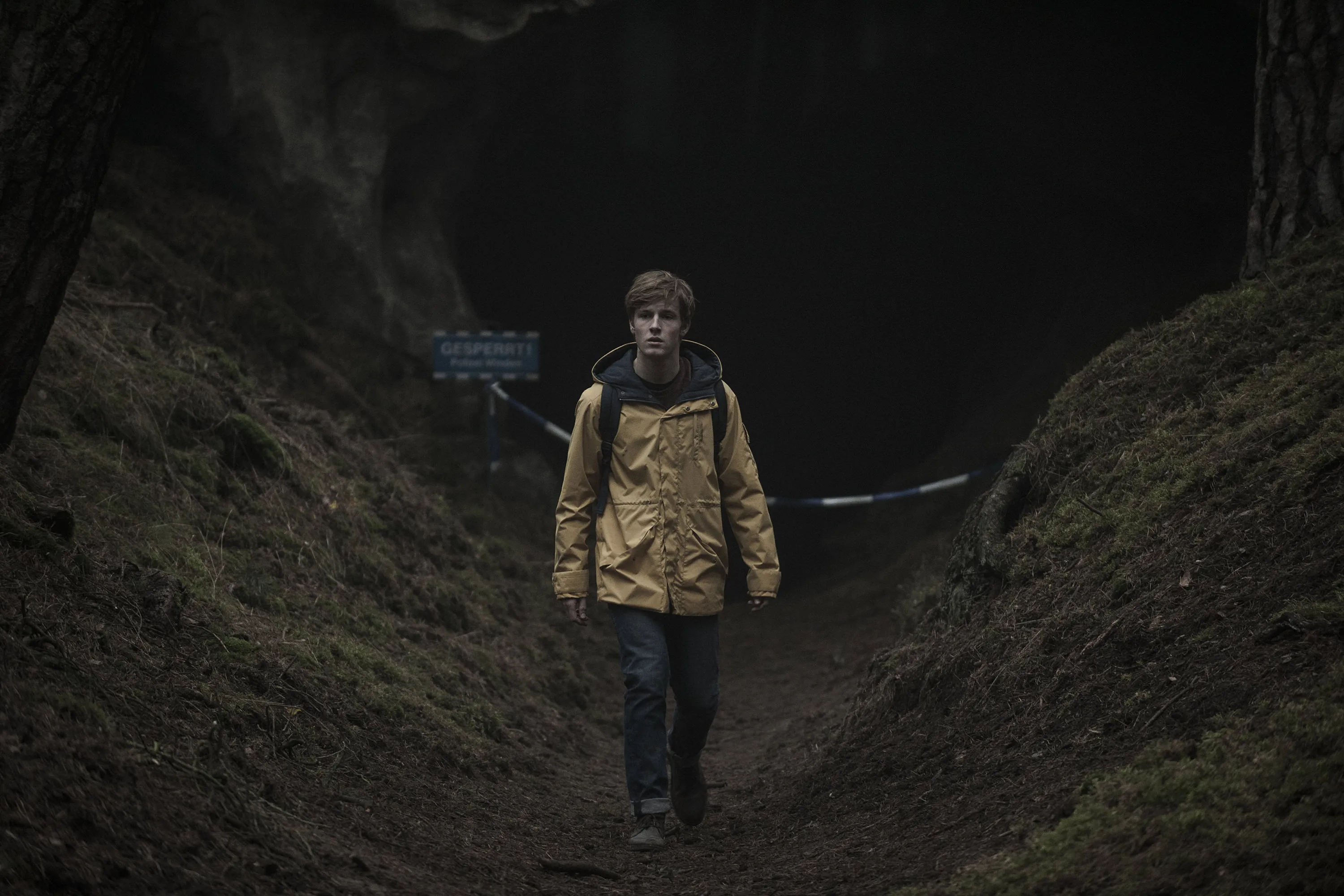 Кадр из фильма Тьма