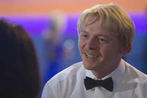 Кадр из фильма Как потерять друзей и заставить всех тебя ненавидеть