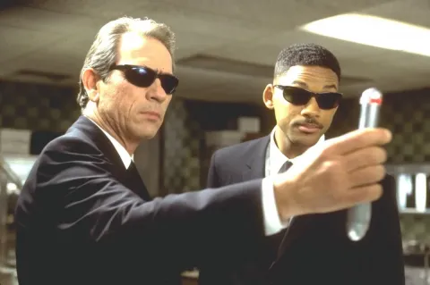 Кадр из фильма Люди в чёрном