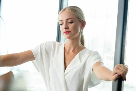 Кадр из фильма Притворись моим женихом