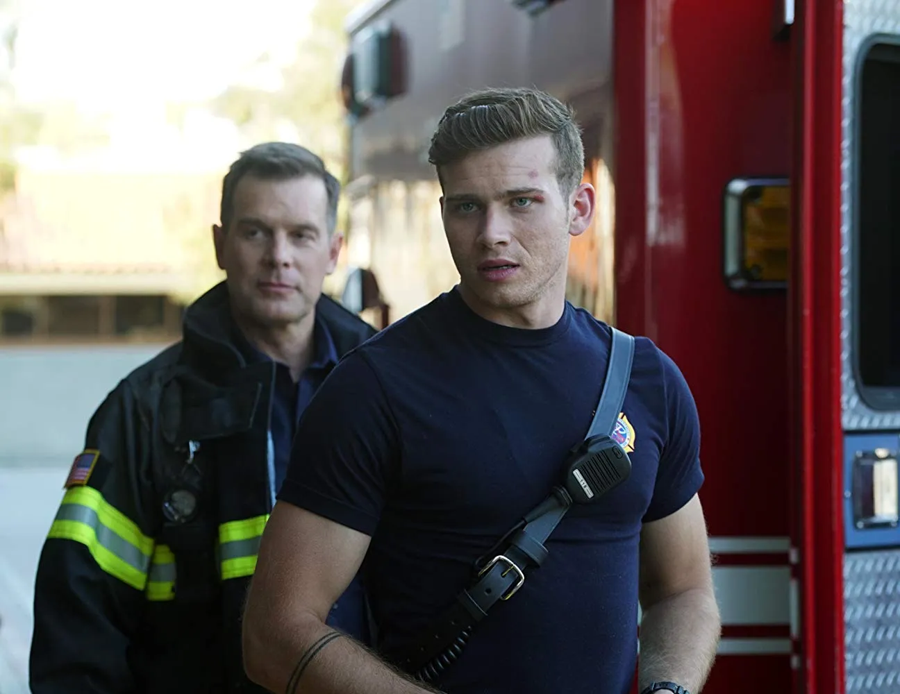 Кадр из фильма 911 служба спасения