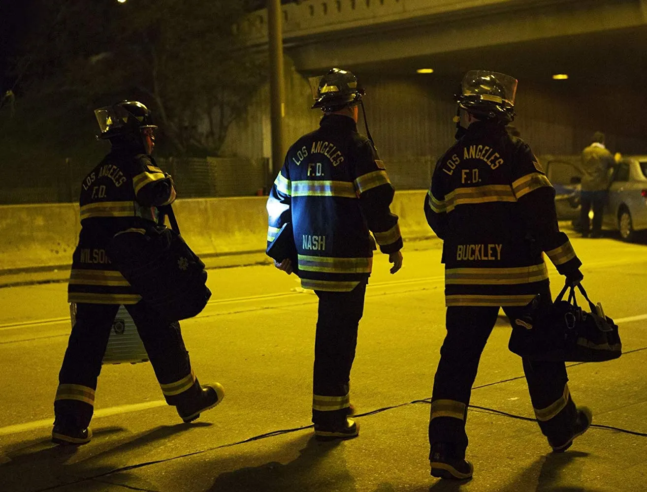 Кадр из фильма 911 служба спасения