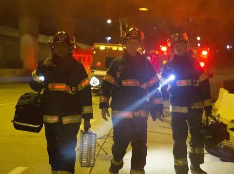 Кадр из фильма 911 служба спасения