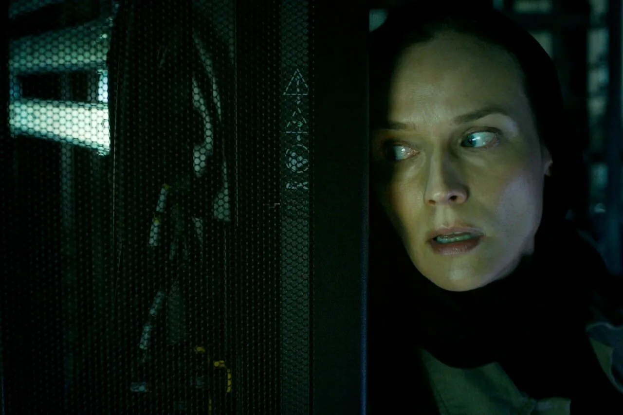 Кадр из фильма Связной