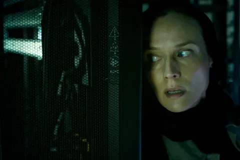 Кадр из фильма Связной