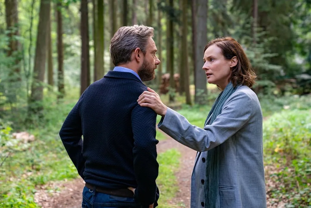 Кадр из фильма Связной