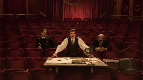 Кадр из фильма Сирано. Успеть до премьеры