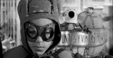 Кадр из фильма Антенна