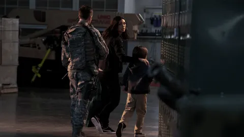 Кадр из фильма Гренландия