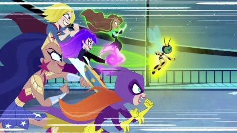 Кадр из фильма DC девчонки-супергерои
