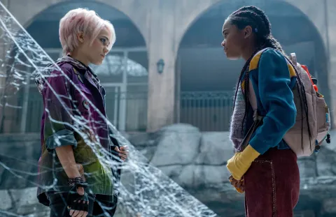 Кадр из фильма Руководство для нянь: Как поймать монстра