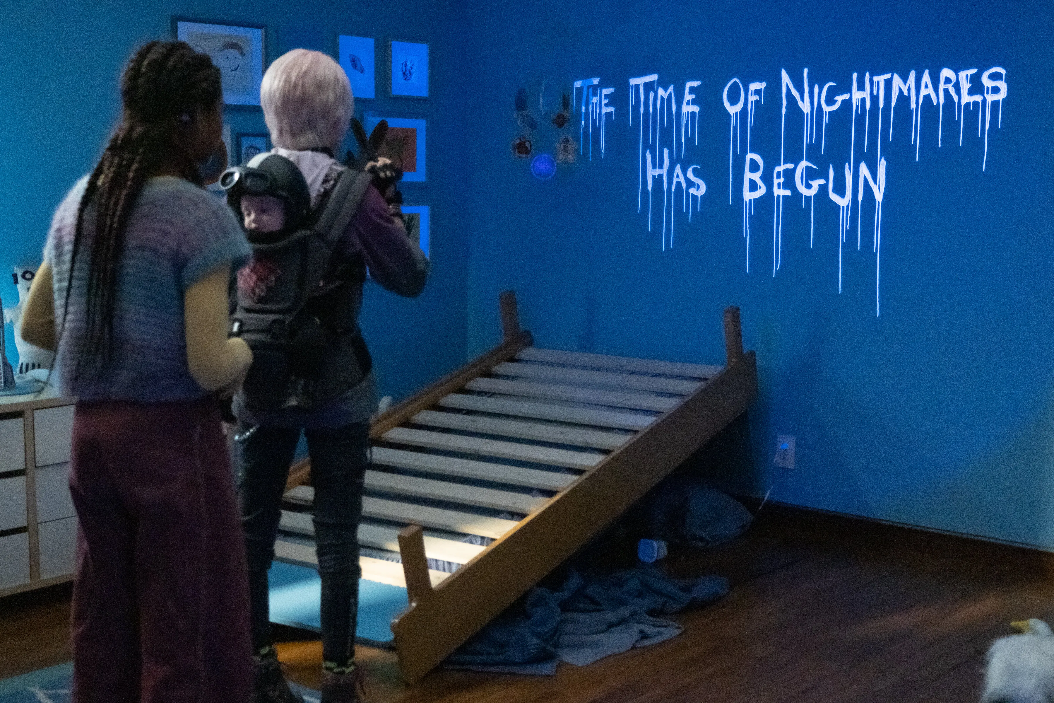 Кадр из фильма Руководство для нянь: Как поймать монстра