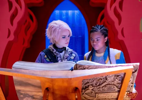 Кадр из фильма Руководство для нянь: Как поймать монстра