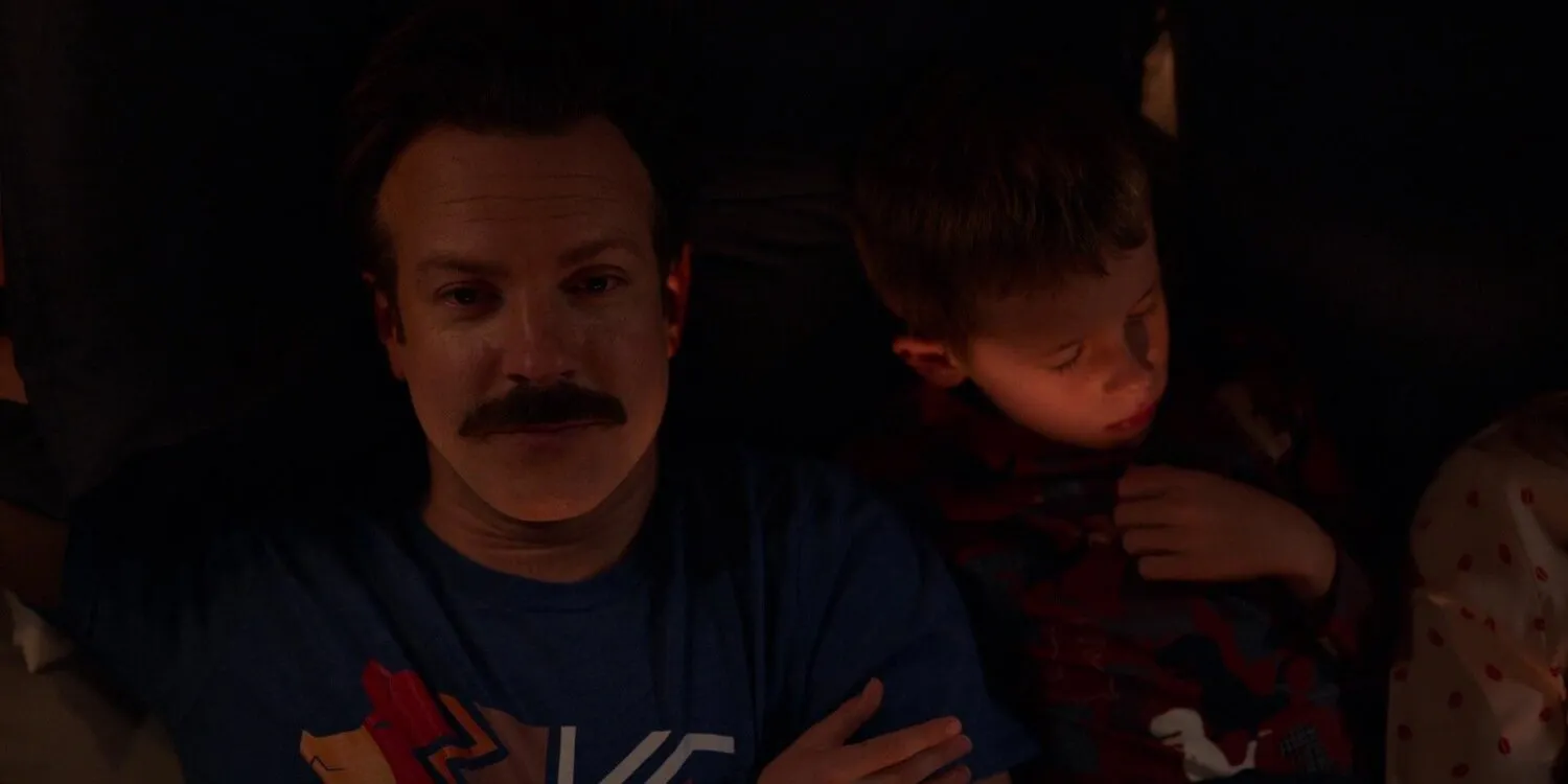 Кадр из фильма Тед Лассо