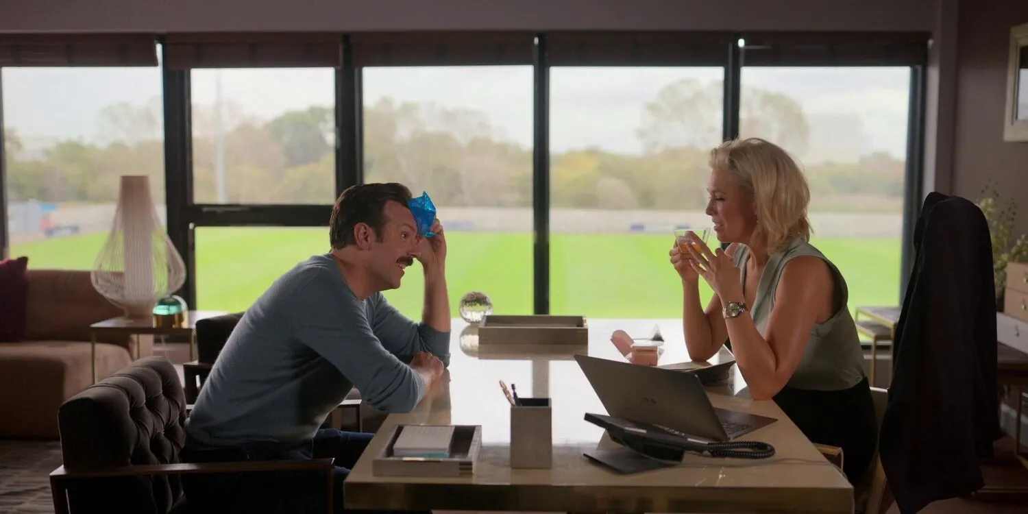 Кадр из фильма Тед Лассо