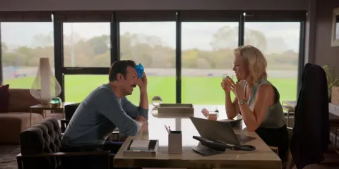 Кадр из фильма Тед Лассо