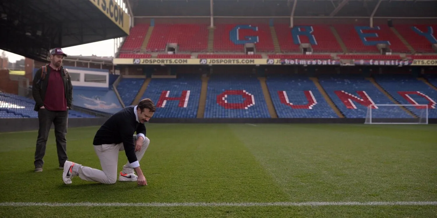 Кадр из фильма Тед Лассо