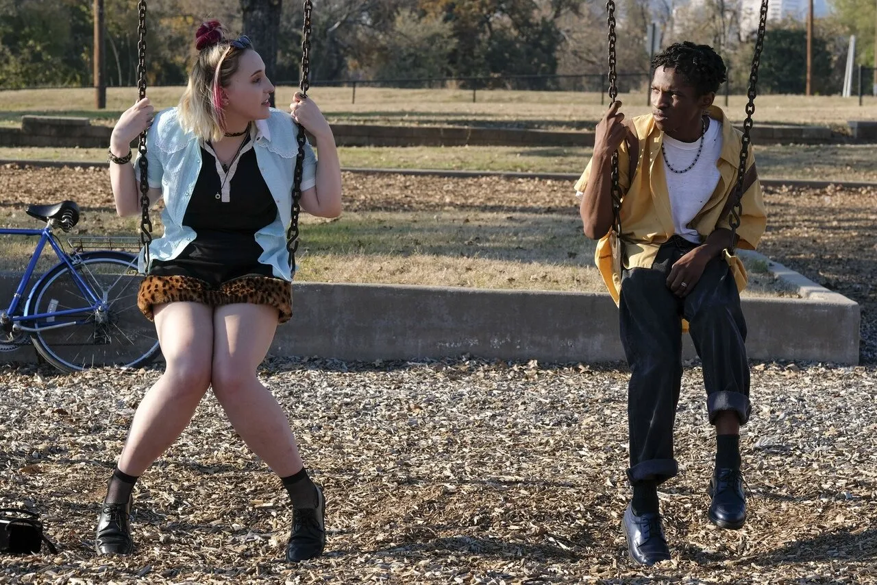 Кадр из фильма Жестокое лето