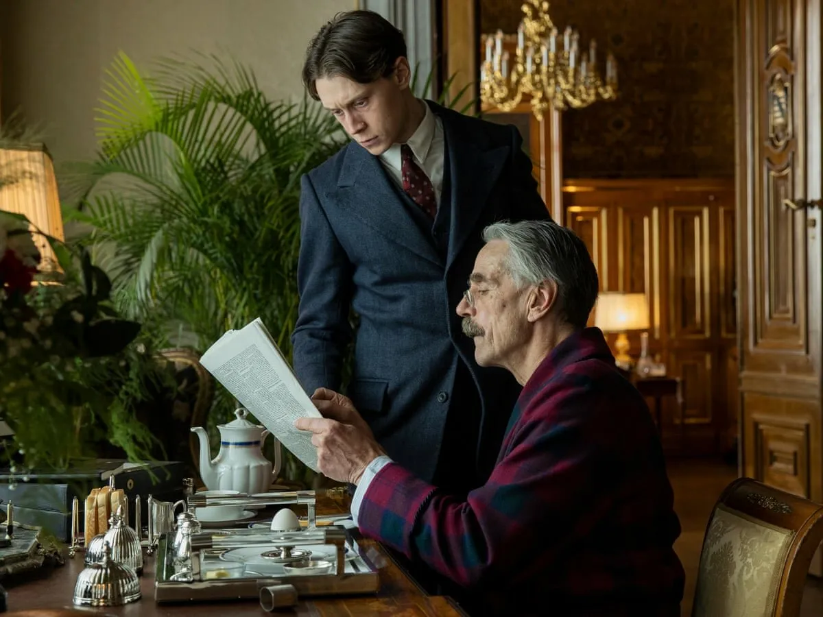 Кадр из фильма Мюнхен: На грани войны