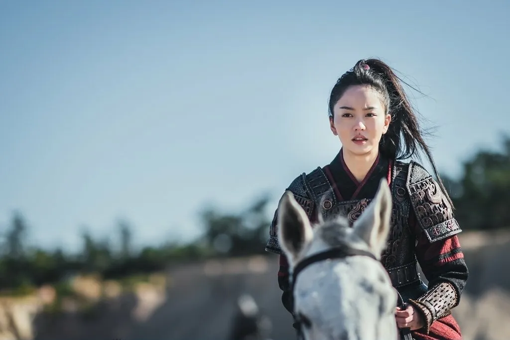 Кадр из фильма Лунная река