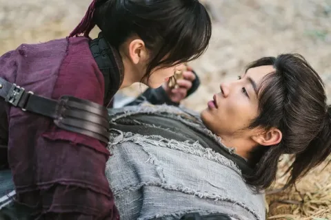 Кадр из фильма Лунная река