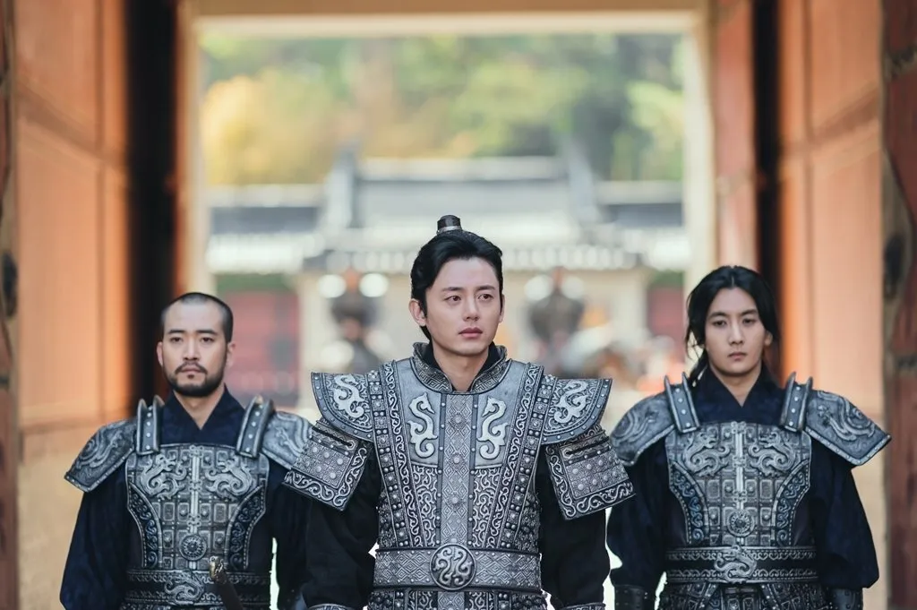 Кадр из фильма Лунная река