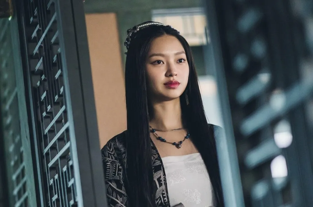 Кадр из фильма Лунная река