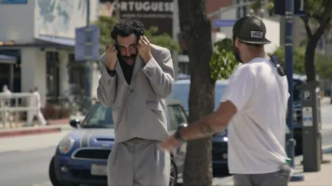 Кадр из фильма Борат 2