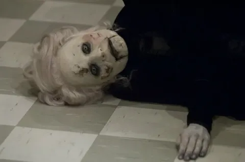 Кадр из фильма Мертвая тишина