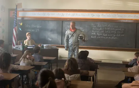 Кадр из фильма Астронавт Фармер