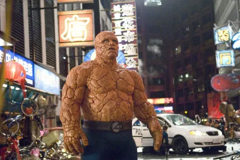 Кадр из фильма Фантастическая четверка: Вторжение Серебряного серфера