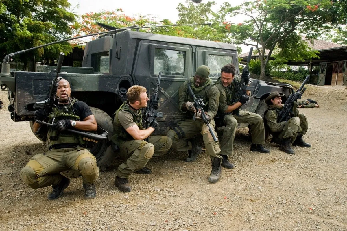 Кадр из фильма Лузеры