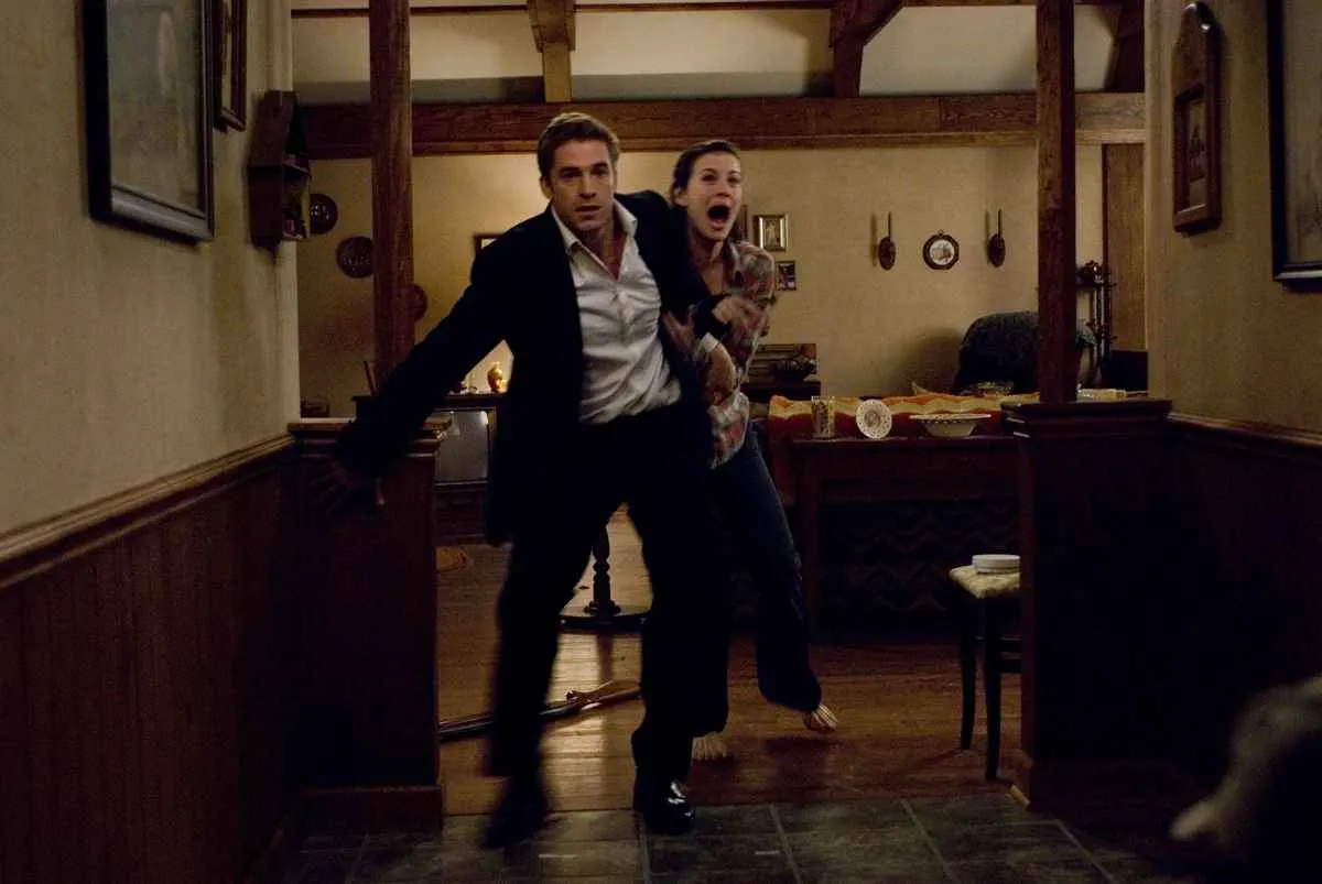 Кадр из фильма Незнакомцы