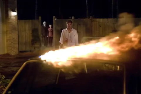 Кадр из фильма Незнакомцы