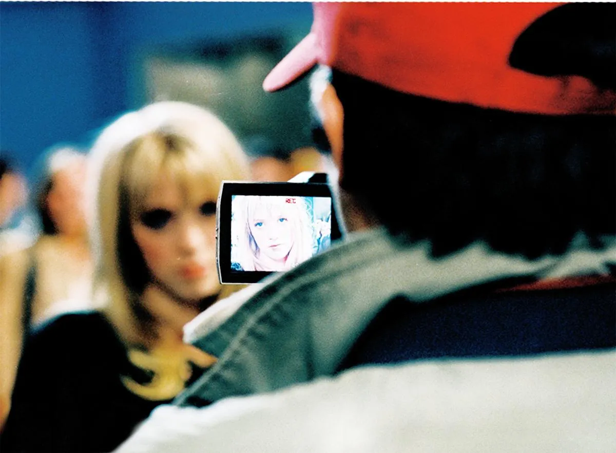 Кадр из фильма Невинность на продажу