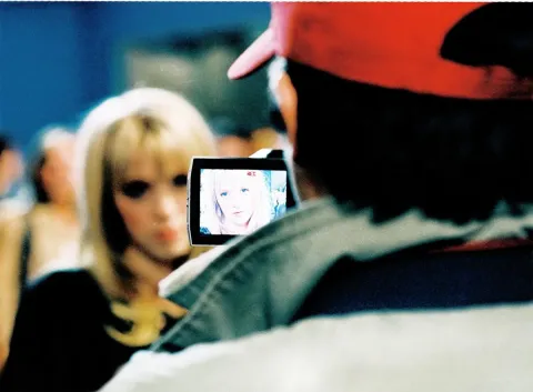 Кадр из фильма Невинность на продажу