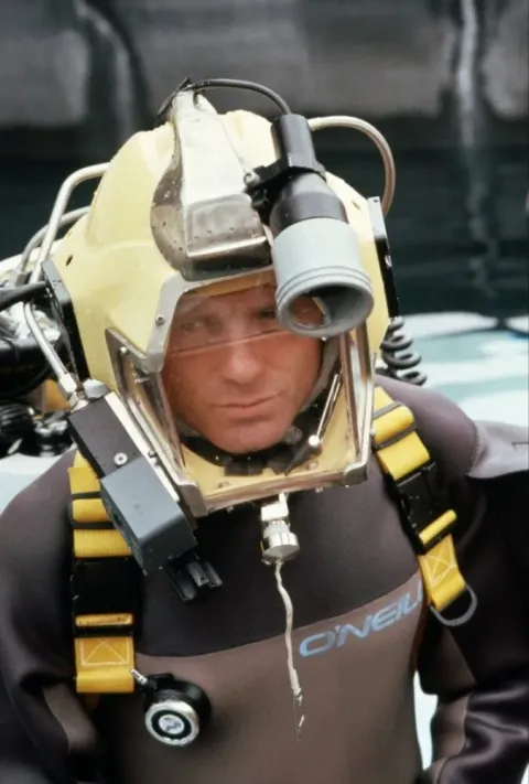 Кадр из фильма Бездна