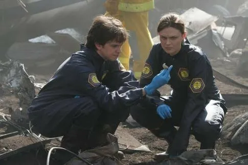 Кадр из фильма Кости